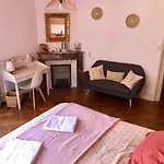 A L'ombre Du 3* Fuilla
