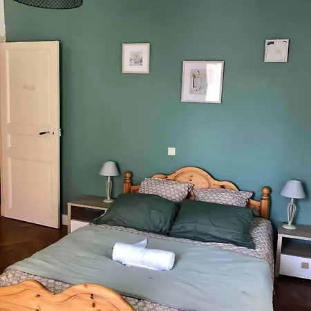 A L'ombre Du Bed and breakfast